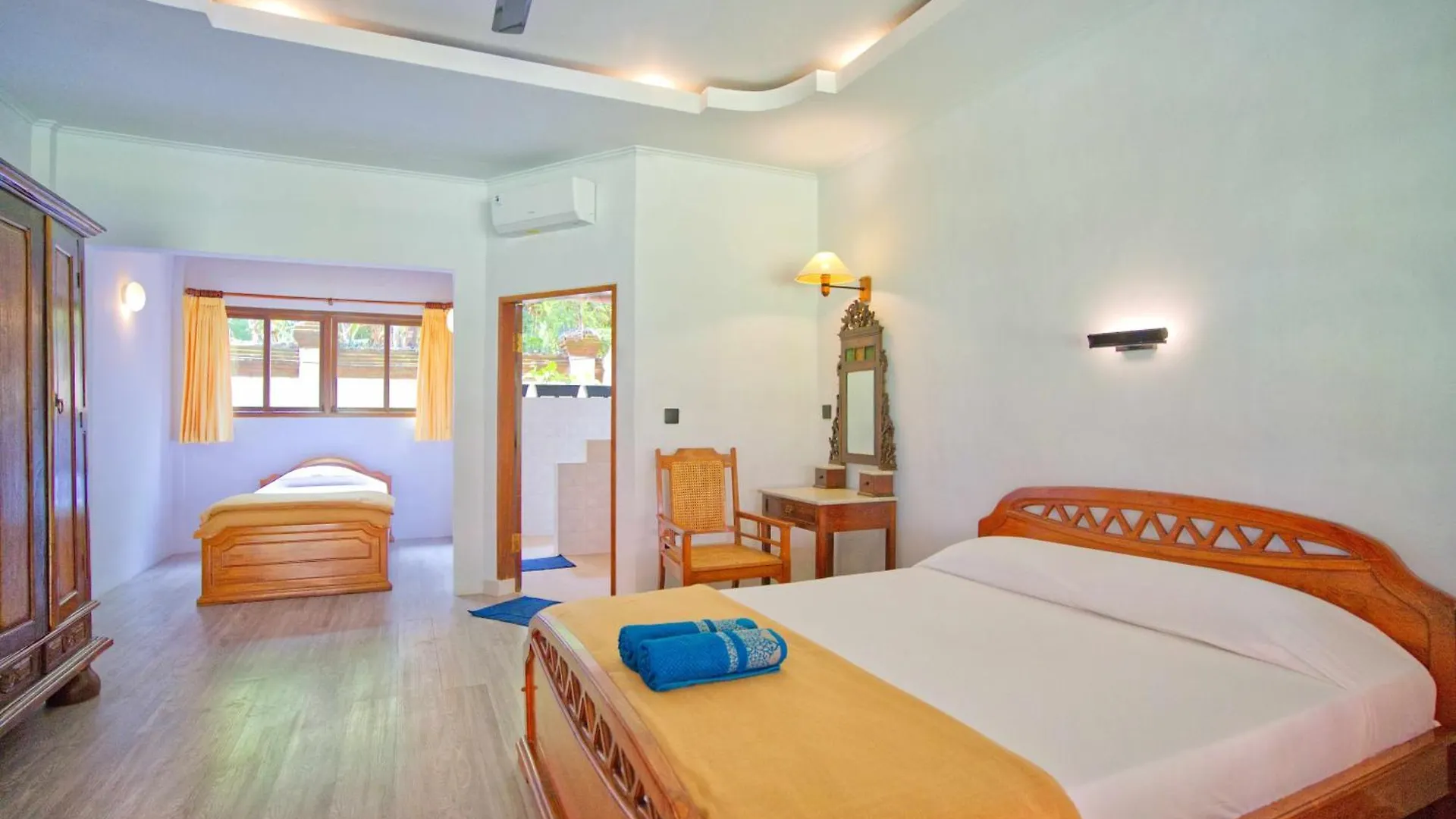 Uns Hotel - Bali Legian  3*, Legian (Bali) Indonesia